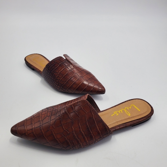 Lulus Shoes - Lulu's Jaelyn Brown Crocodile Embossed Pointed-Toe Slides Boho Flats